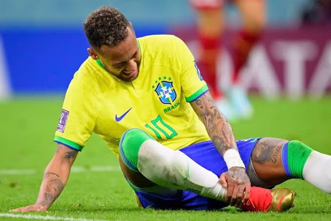 Neymar bị chấn thương và tình trạng vẫn chưa khả quan hơn